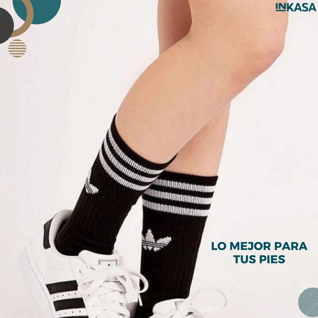 Medias Adidas y cordones