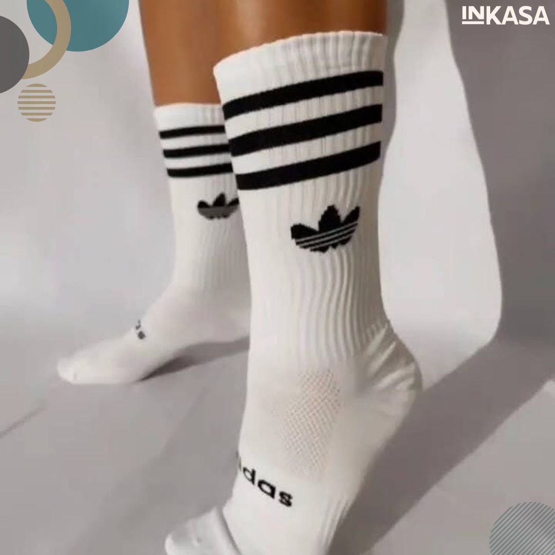 Medias Adidas y cordones