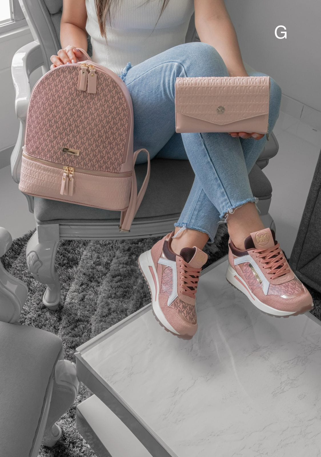 Combo billetera, bolso y tenis
