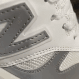Tenis new balance 1300