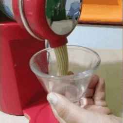 Máquina para hacer helados frutales