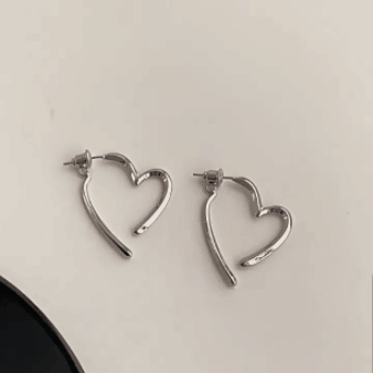 Aretes en forma de corazón set x 2 pares