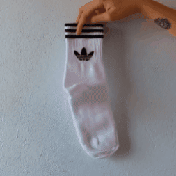 Medias Adidas y cordones