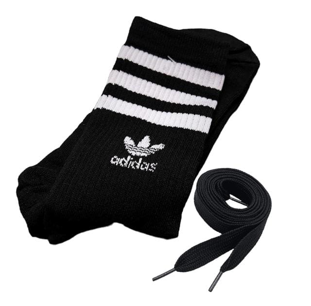 Medias Adidas y cordones