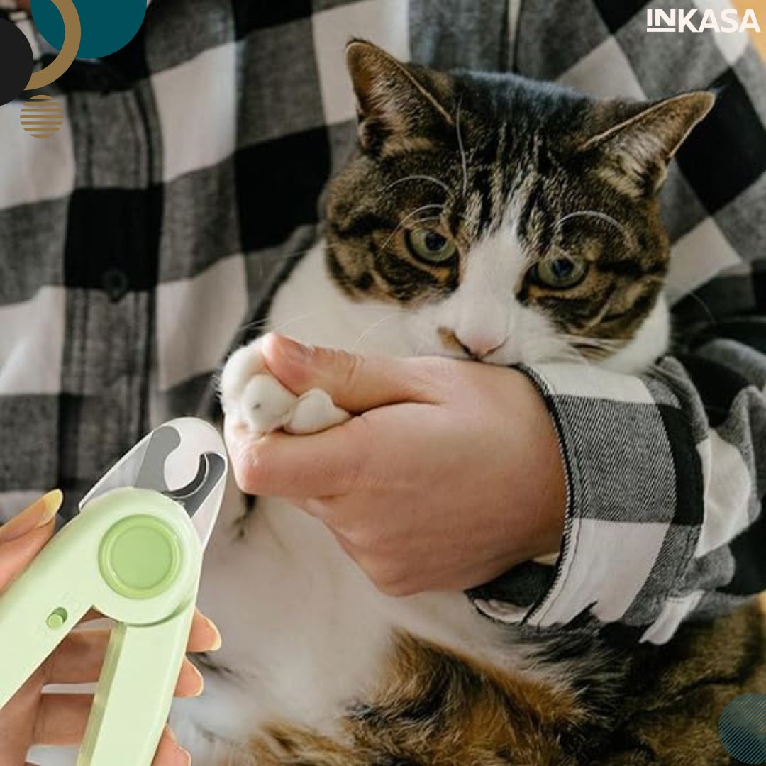 Corta uñas para mascotas con luz led x 2 unds